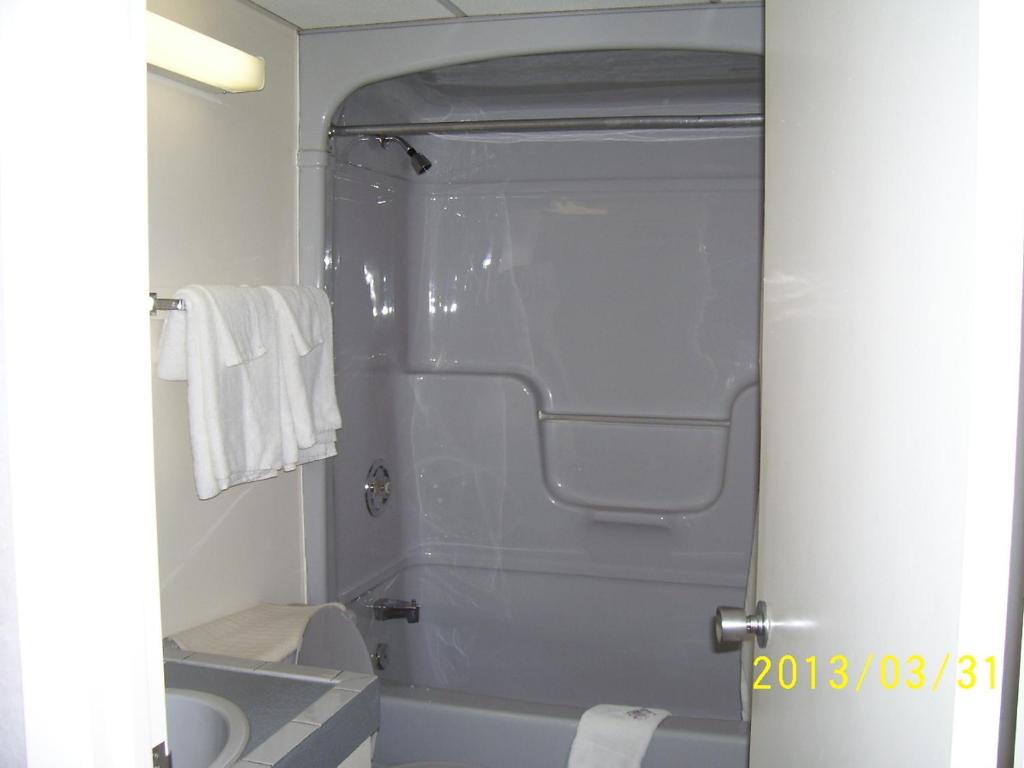 Crystal Inn Niagara Falls Room photo